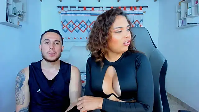 Snapshot of xxx_sweet_couple_ chatting on December 2024 07:00:02 AM xxx sweet couple online show from December 2024 07:00:02 AM