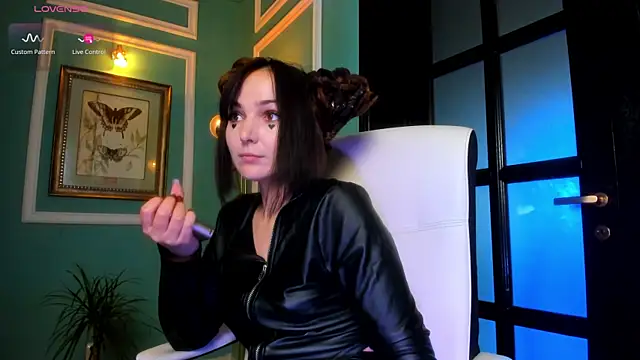 1Munique online show from October 2025 01:56:01 PM