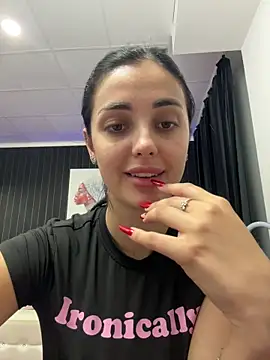 Snapshot of SophiaVilner chatting on September 2025 05:49:01 PM SophiaVilner online show from September 2025 05:49:01 PM