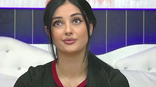 Snapshot of SophiaVilner chatting on September 2025 06:23:02 PM SophiaVilner online show from September 2025 06:23:02 PM