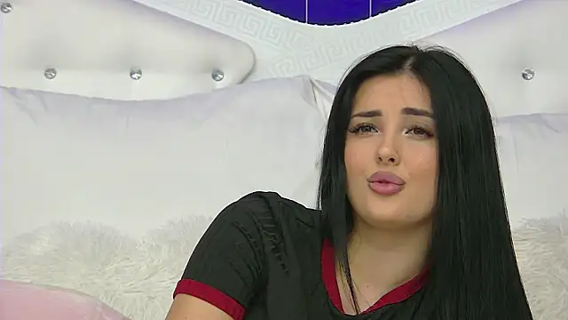 Snapshot of SophiaVilner chatting on October 2025 04:30:02 PM SophiaVilner online show from October 2025 04:30:02 PM