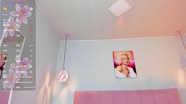 ScarletGV online show from February 2025 01:54:02 PM