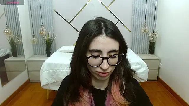 LenaRoses online show from October 2025 08:31:01 PM