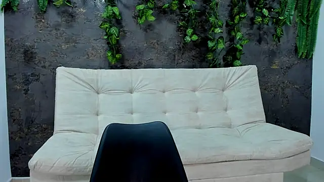 alice greco online show from December 2025 08:15:01 PM