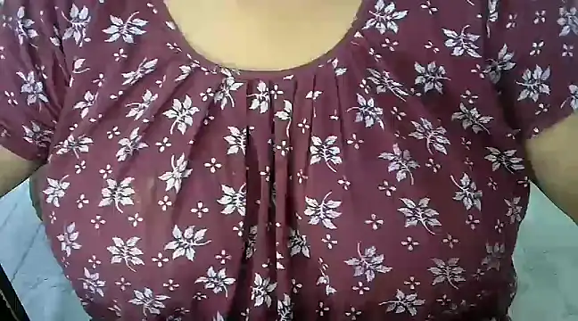 Snapshot of dramebaz_queen chatting on March 2025 07:43:02 PM dramebaz queen online show from March 2025 07:43:02 PM