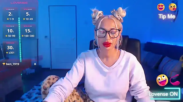 beauty chl0e online show from October 2025 08:29:02 PM