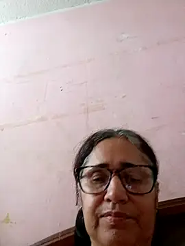 Snapshot of _candi chatting on February 2025 12:59:01 PM candi online show from February 2025 12:59:01 PM