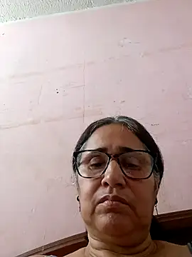Snapshot of _candi chatting on February 2025 06:56:01 PM candi online show from February 2025 06:56:01 PM