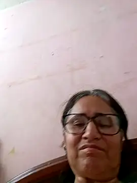 Snapshot of _candi chatting on February 2025 01:25:01 PM candi online show from February 2025 01:25:01 PM