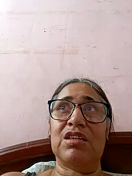 Snapshot of _candi chatting on February 2025 05:57:02 PM candi online show from February 2025 05:57:02 PM