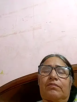 Snapshot of _candi chatting on February 2025 10:06:02 AM candi online show from February 2025 10:06:02 AM