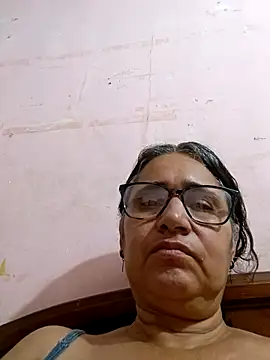 Snapshot of _candi chatting on February 2025 10:37:02 AM candi online show from February 2025 10:37:02 AM
