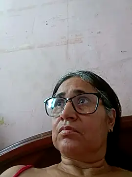Snapshot of _candi chatting on February 2025 06:09:02 PM candi online show from February 2025 06:09:02 PM