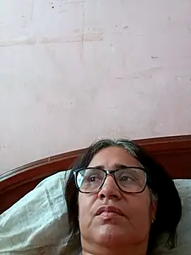 Snapshot of _candi chatting on February 2025 09:33:02 PM candi online show from February 2025 09:33:02 PM