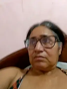 Snapshot of _candi chatting on March 2025 10:10:01 PM candi online show from March 2025 10:10:01 PM