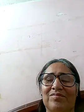 Snapshot of _candi chatting on March 2025 06:32:01 PM candi online show from March 2025 06:32:01 PM