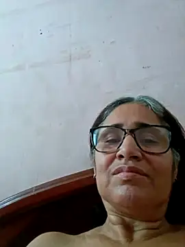 Snapshot of _candi chatting on March 2025 12:35:02 PM candi online show from March 2025 12:35:02 PM