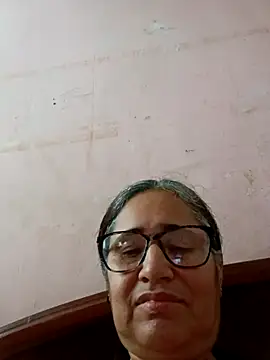 Snapshot of _candi chatting on March 2025 11:40:01 AM candi online show from March 2025 11:40:01 AM