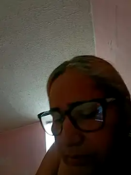 Snapshot of _candi chatting on October 2025 11:28:02 AM candi online show from October 2025 11:28:02 AM