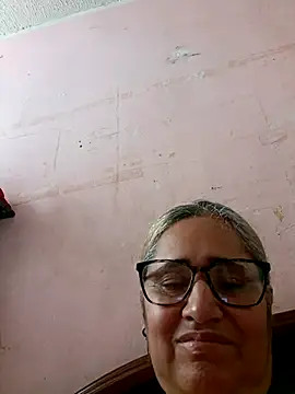 Snapshot of _candi chatting on October 2025 01:08:02 PM candi online show from October 2025 01:08:02 PM