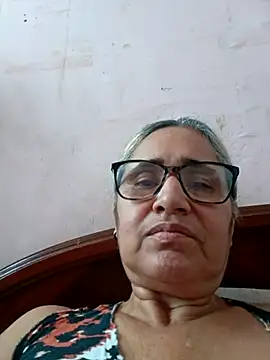 Snapshot of _candi chatting on October 2025 12:14:01 PM candi online show from October 2025 12:14:01 PM