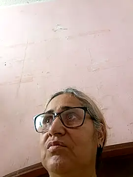 Snapshot of _candi chatting on October 2025 05:12:02 PM candi online show from October 2025 05:12:02 PM