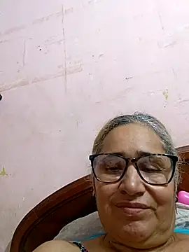 Snapshot of _candi chatting on October 2025 01:04:02 AM candi online show from October 2025 01:04:02 AM