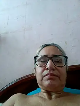Snapshot of _candi chatting on October 2025 11:54:01 AM candi online show from October 2025 11:54:01 AM