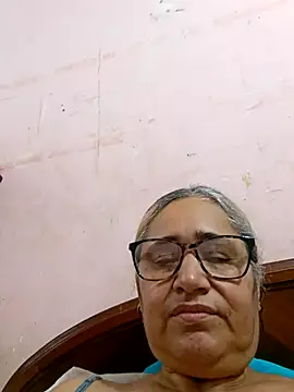 Snapshot of _candi chatting on October 2025 11:55:01 AM candi online show from October 2025 11:55:01 AM
