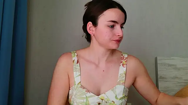 Snapshot of Miss_Arwen chatting on June 2026 06:42:02 AM Miss Arwen online show from June 2026 06:42:02 AM