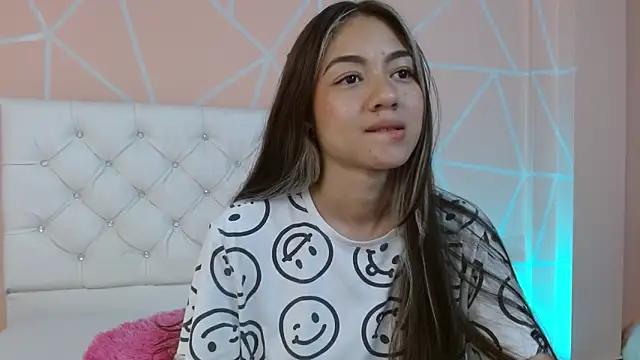 Snapshot of hantonella_ chatting on September 2025 08:44:02 PM hantonella  online show from September 2025 08:44:02 PM