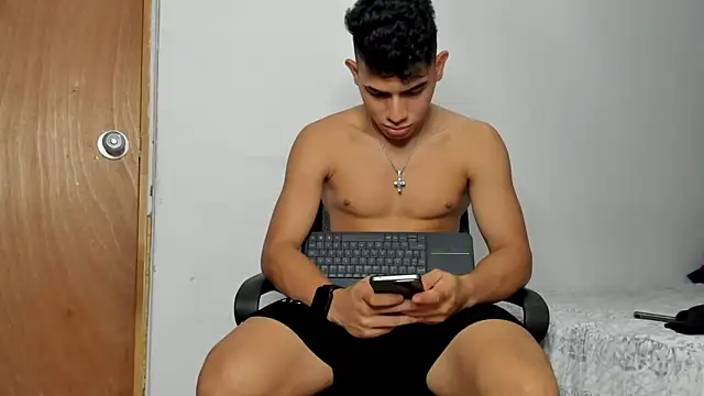 andrew rose  online show from December 2025 07:53:02 PM