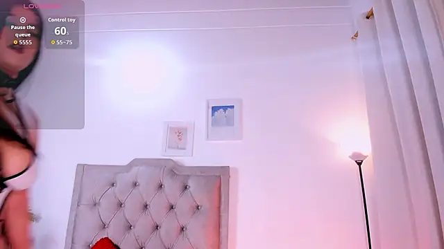 LindaRey  online show from September 2025 04:59:02 AM