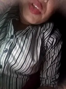 Snapshot of _sonal_sharma chatting on December 2025 06:04:02 PM sonal sharma online show from December 2025 06:04:02 PM