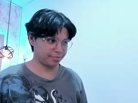 Emmapark  online show from February 2025 01:00:02 AM