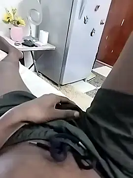 Snapshot of Krisdalil chatting on November 2025 08:14:01 PM Krisdalil online show from November 2025 08:14:01 PM