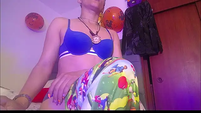 Snapshot of Yinn_Silver chatting on October 2025 09:21:01 AM Yinn Silver online show from October 2025 09:21:01 AM