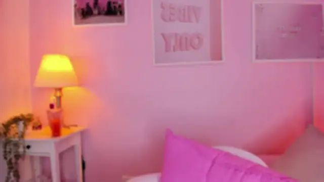 Snapshot of little-natt chatting on December 2024 09:29:02 PM little-natt online show from December 2024 09:29:02 PM