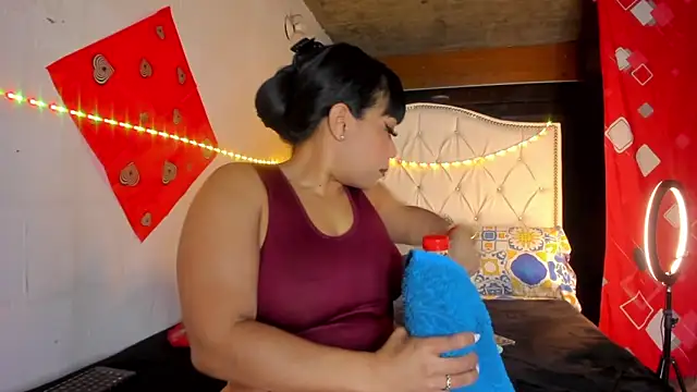 Elettrahot  online show from February 2026 05:25:02 AM