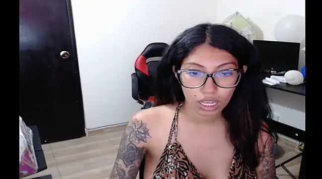 sofia rosse4 online show from December 2024 07:00:01 PM