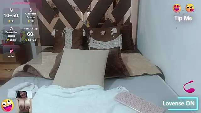 lindaesmeralda online show from January 2026 12:31:02 PM