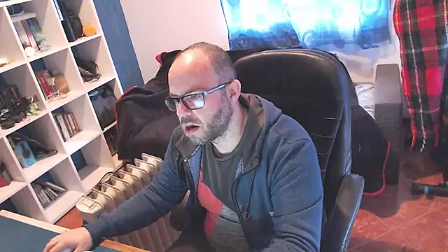 ravingr4d4 online show from March 2025 09:07:02 AM