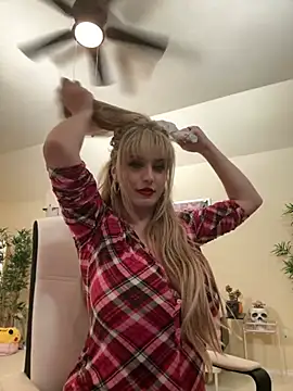 Snapshot of RoxxyDallas chatting on December 2024 01:55:02 AM RoxxyDallas online show from December 2024 01:55:02 AM