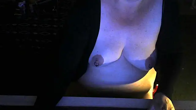 Silvia2277 online show from June 2026 07:19:02 PM