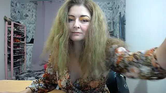 Helen1974 online show from January 2026 07:30:01 PM