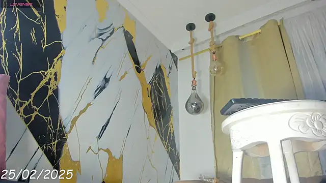 Snapshot of Sussy_Hots chatting on February 2025 12:38:02 AM Sussy Hots online show from February 2025 12:38:02 AM