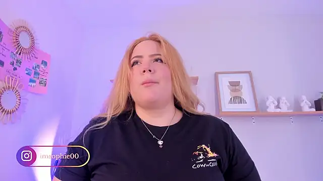 Snapshot of sophiarossee_ chatting on March 2025 11:21:02 AM sophiarossee online show from March 2025 11:21:02 AM