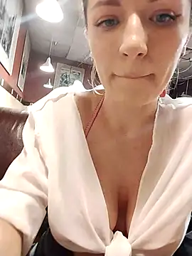 Brilliant-Queen1 online show from October 2025 09:52:02 AM