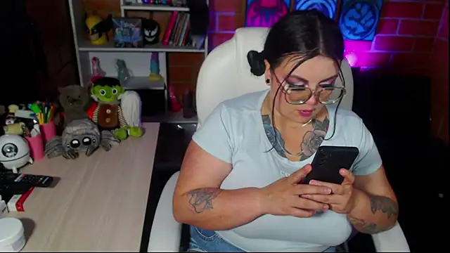 Snapshot of juliette_rd chatting on September 2025 03:32:02 AM juliette rd online show from September 2025 03:32:02 AM