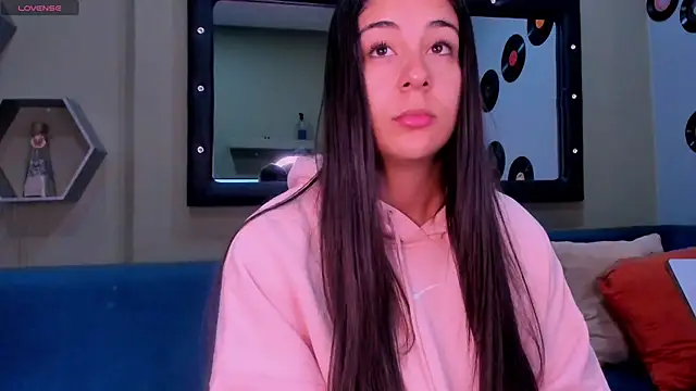 Snapshot of Sussy_Bell01 chatting on February 2025 03:29:01 PM Sussy Bell01 online show from February 2025 03:29:01 PM